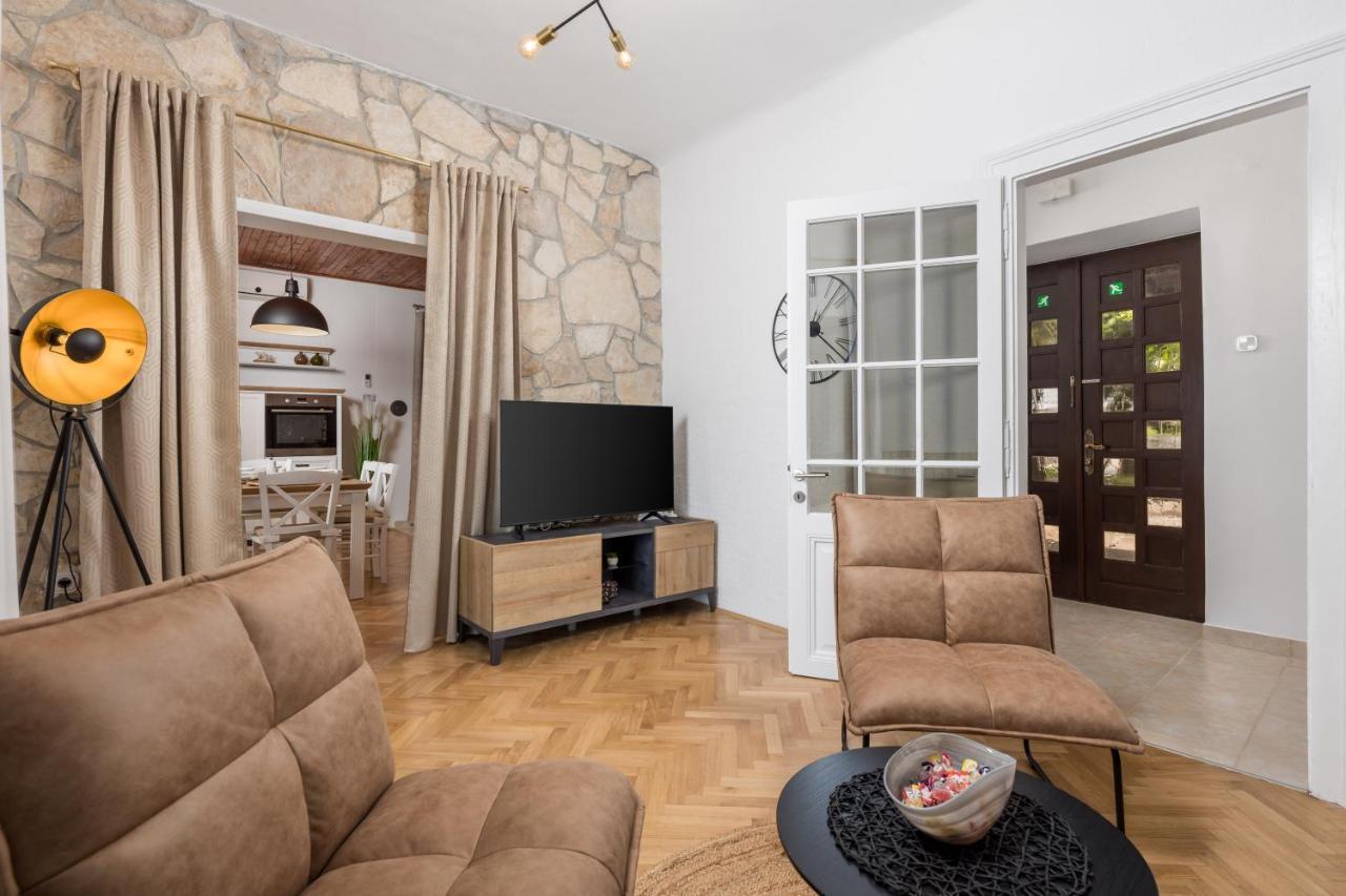 Apartment Carmen Matulji Bagian luar foto