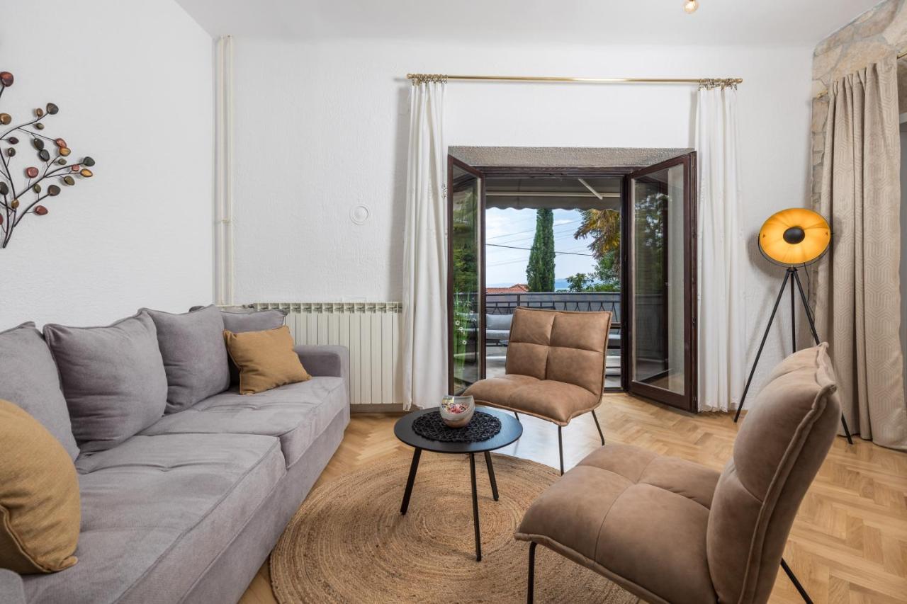 Apartment Carmen Matulji Bagian luar foto