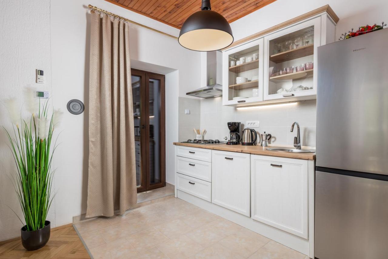 Apartment Carmen Matulji Bagian luar foto